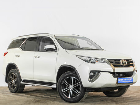 Toyota Fortuner II