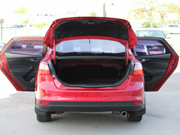2012 Ford Focus III, красный - вид 14
