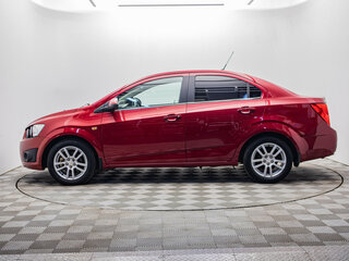 2013 Chevrolet Aveo II, красный, 584000 рублей, вид 2