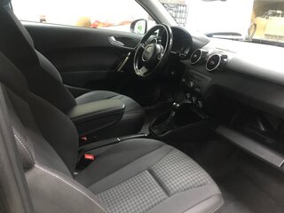 2010 Audi A1 I (8X), коричневый, 859999 рублей, вид 5