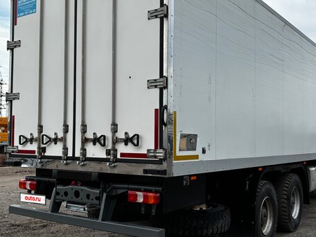 2015 Mercedes-Benz Actros, красный, 11000000 рублей, вид 3