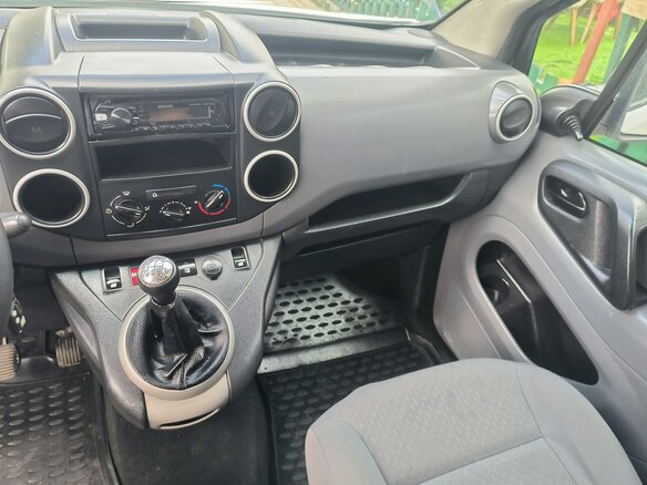 2009 Citroen Berlingo, белый, 510000 рублей - вид 9