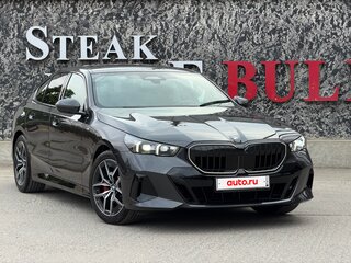 2024 BMW 5 серии 520i VIII (G60/G61/G68), серый, 6700000 рублей, вид 5