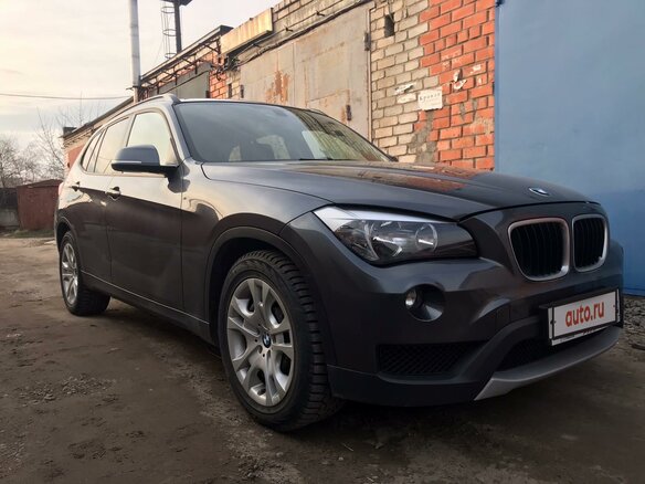 2013 BMW X1 18i I (E84) Рестайлинг, серый