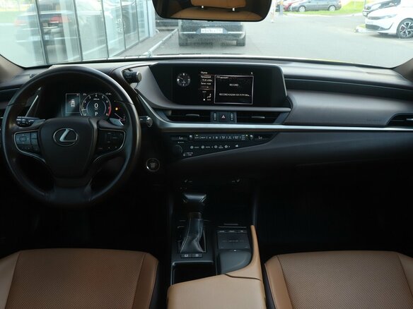 2018 Lexus ES 250 VII, чёрный, 3362000 рублей - вид 6