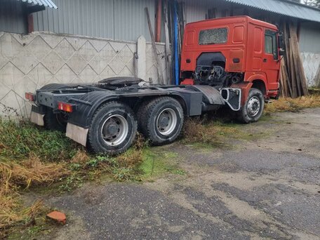 2012 Sinotruk Howo 6X4, красный, 1250000 рублей, вид 2
