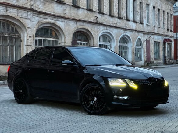 2018 Skoda Octavia III (A7) Рестайлинг, чёрный, 1200000 рублей - вид 38