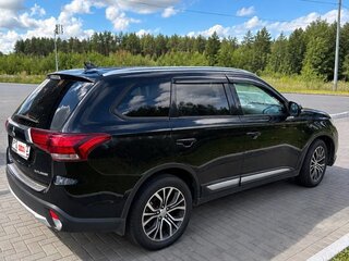 2015 Mitsubishi Outlander III Рестайлинг 2, чёрный, 1000000 рублей, вид 2