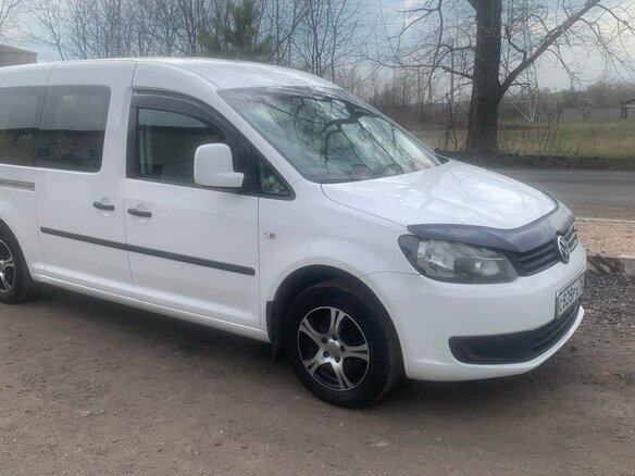 2011 Volkswagen Caddy Maxi III Рестайлинг, белый, 1400000 рублей - вид 2