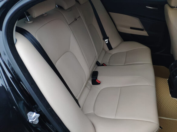 2016 Jaguar XE EcoBoost I, чёрный - вид 21