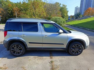 2013 Skoda Yeti I, серебристый, 625000 рублей, вид 2