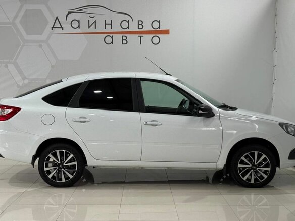 2026 Lada (ВАЗ) Granta Euro-2 I Рестайлинг, белый - вид 3
