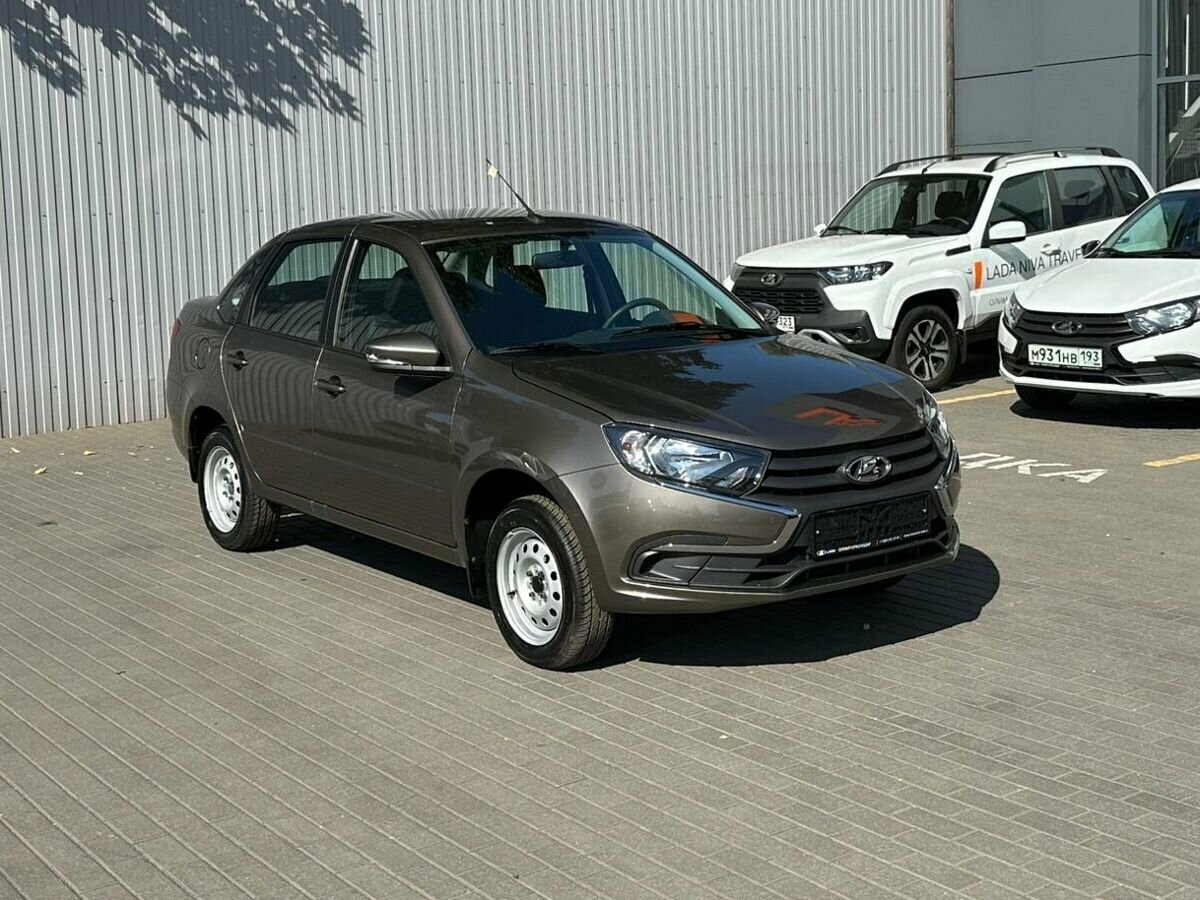 Открыть фотографии: Lada (ВАЗ) Granta I Рестайлинг