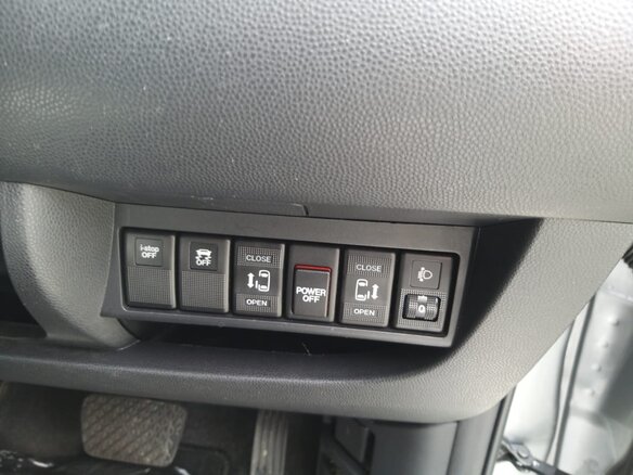 2014 Mazda Biante SkyActiv, белый, 1440000 рублей - вид 8