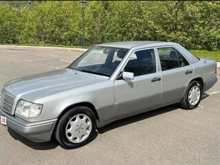 1994 Mercedes-Benz E-Класс 220 I (W124), серый, 1299000 рублей, вид 1