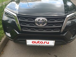 2021 Toyota Fortuner II Рестайлинг, чёрный, 4650000 рублей, вид 1