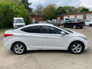 2012 Hyundai Elantra V (MD), белый, 990000 рублей, вид 5