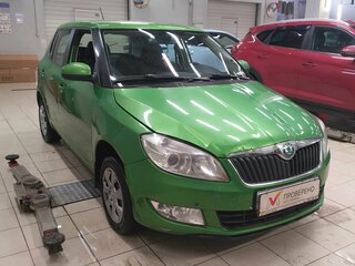 2012 Skoda Fabia II Рестайлинг, зелёный, 620000 рублей, вид 2