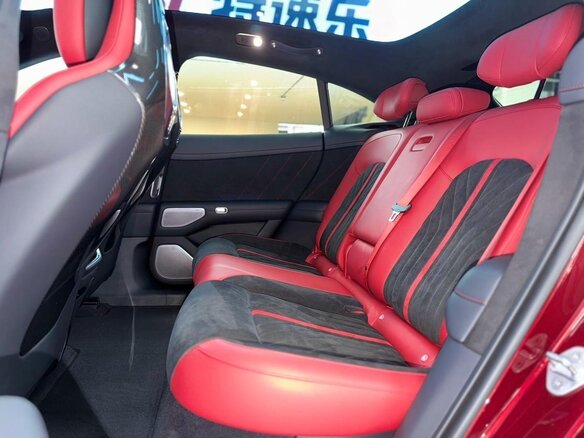 2026 Xiaomi YU7 GT, пурпурный, 13150000 рублей - вид 9