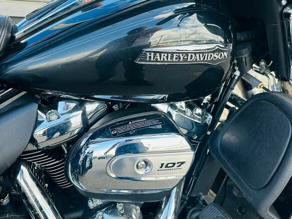 2018 Harley-Davidson Tri Glide, чёрный, 3750000 рублей - вид 3