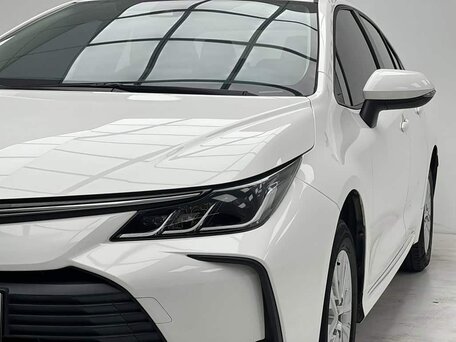 2022 Toyota Corolla XII (E210), белый, 1515000 рублей, вид 5