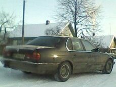 1992 BMW 7 серии 730i II (E32), чёрный