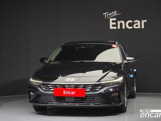 2024 Hyundai Avante VII Рестайлинг, чёрный, 1820000 рублей, вид 2