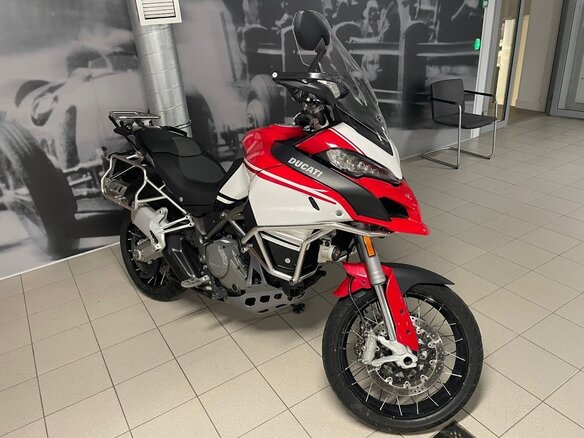 2017 Ducati Multistrada 1200, красный, 990000 рублей - вид 4