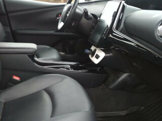 2018 Toyota Prius PHV ZVW52 Prime IV (XW50), пурпурный, 3180000 рублей, вид 4