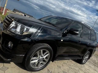 2011 Toyota Land Cruiser 200 Series, чёрный, 3600000 рублей, вид 3