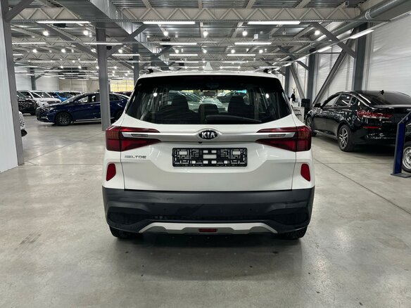 2020 Kia Seltos I, белый, 2820000 рублей - вид 4