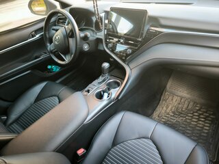 2021 Toyota Camry US Market VIII (XV70) Рестайлинг, серебристый, 3250000 рублей, вид 5