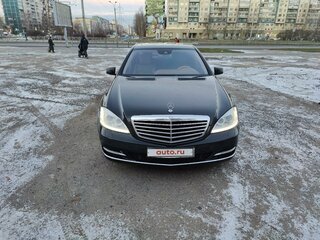 2011 Mercedes-Benz S-Класс 500 Long V (W221) Рестайлинг, чёрный, 2200000 рублей, вид 2