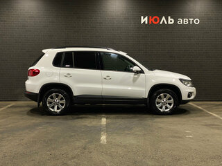 2012 Volkswagen Tiguan I Рестайлинг, белый, 1515000 рублей, вид 4