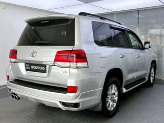 2015 Toyota Land Cruiser 200 Series Рестайлинг 2, серебристый, 4050000 рублей, вид 5
