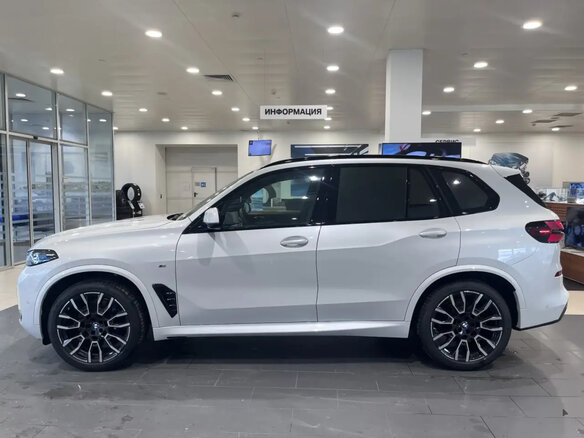 2025 BMW X5 40i IV (G05/G18) Рестайлинг, белый, 15290000 рублей - вид 5