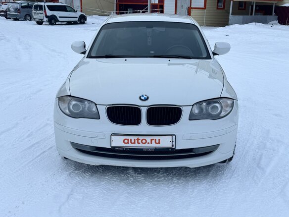 2011 BMW 1 серии 116i I (E81/E82/E87/E88) Рестайлинг, белый, 825000 рублей - вид 1