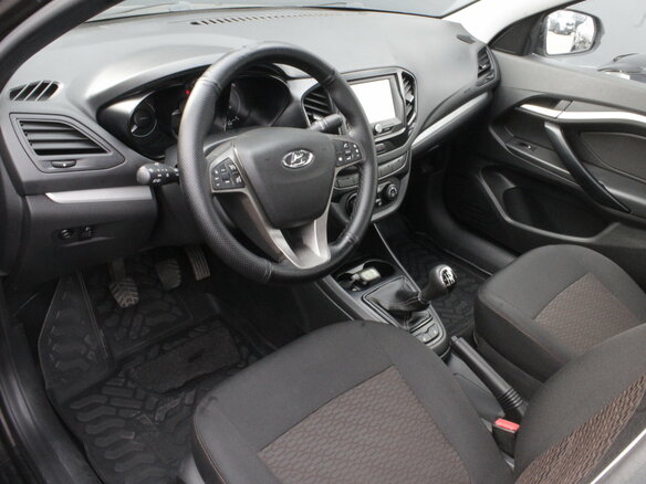 2017 Lada (ВАЗ) Vesta I, коричневый, 945000 рублей - вид 4