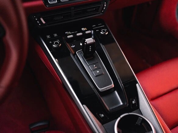 2020 Porsche 911 Carrera 4 VIII (992), серебристый - вид 12