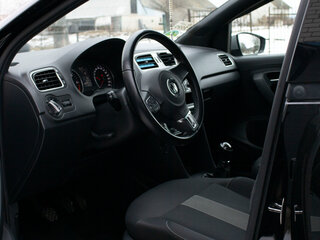 2013 Volkswagen Polo V, чёрный, 995000 рублей, вид 5