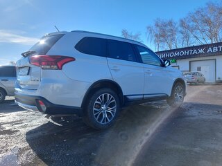 2016 Mitsubishi Outlander III Рестайлинг 2, белый, 2400000 рублей, вид 5