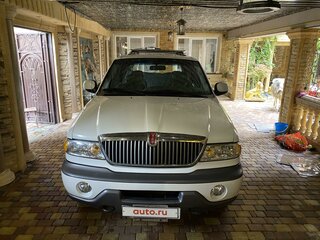 1997 Lincoln Navigator I, белый, 3000000 рублей, вид 3