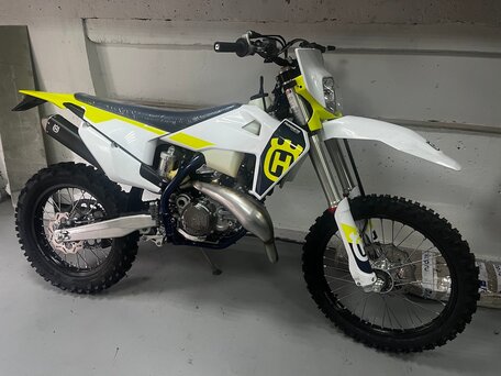 2023 Husqvarna TE 250, белый, 1150000 рублей, вид 2