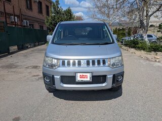 2007 Mitsubishi Delica D:5 I, серебристый, 1950000 рублей, вид 2