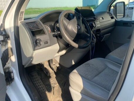 2011 Volkswagen Transporter, белый, 850000 рублей, вид 4
