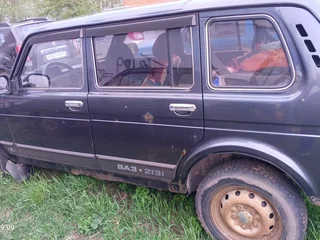 2013 Lada (ВАЗ) 2131 (4x4) 213105 I, серый, 400000 рублей, вид 3