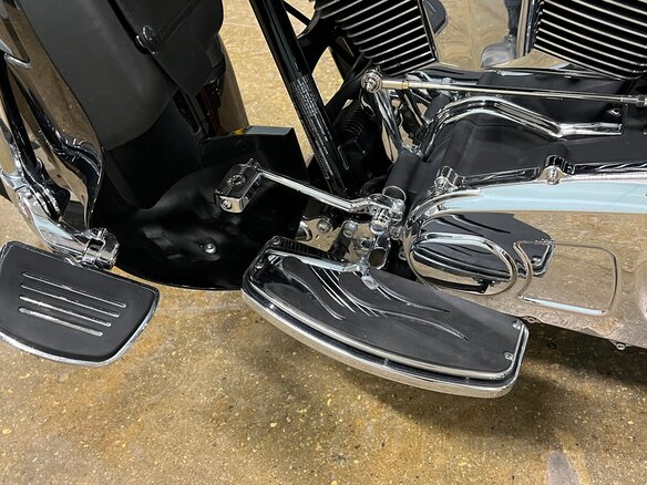 2012 Harley-Davidson Tri Glide, коричневый, 3800000 рублей - вид 8
