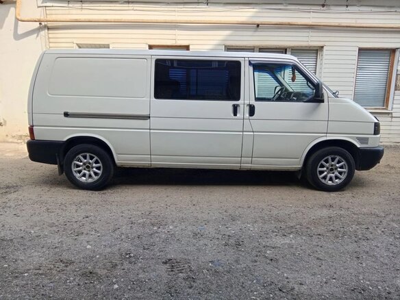 2002 Volkswagen Transporter, белый, 1050000 рублей - вид 3