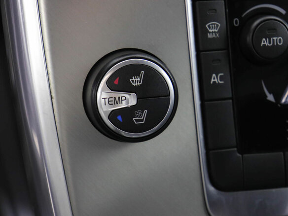 2012 Volvo XC70 II, чёрный - вид 16