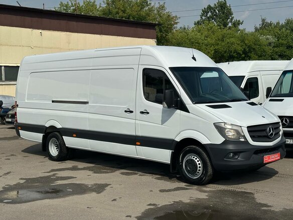 2014 Mercedes-Benz Sprinter, белый, 3100000 рублей - вид 2